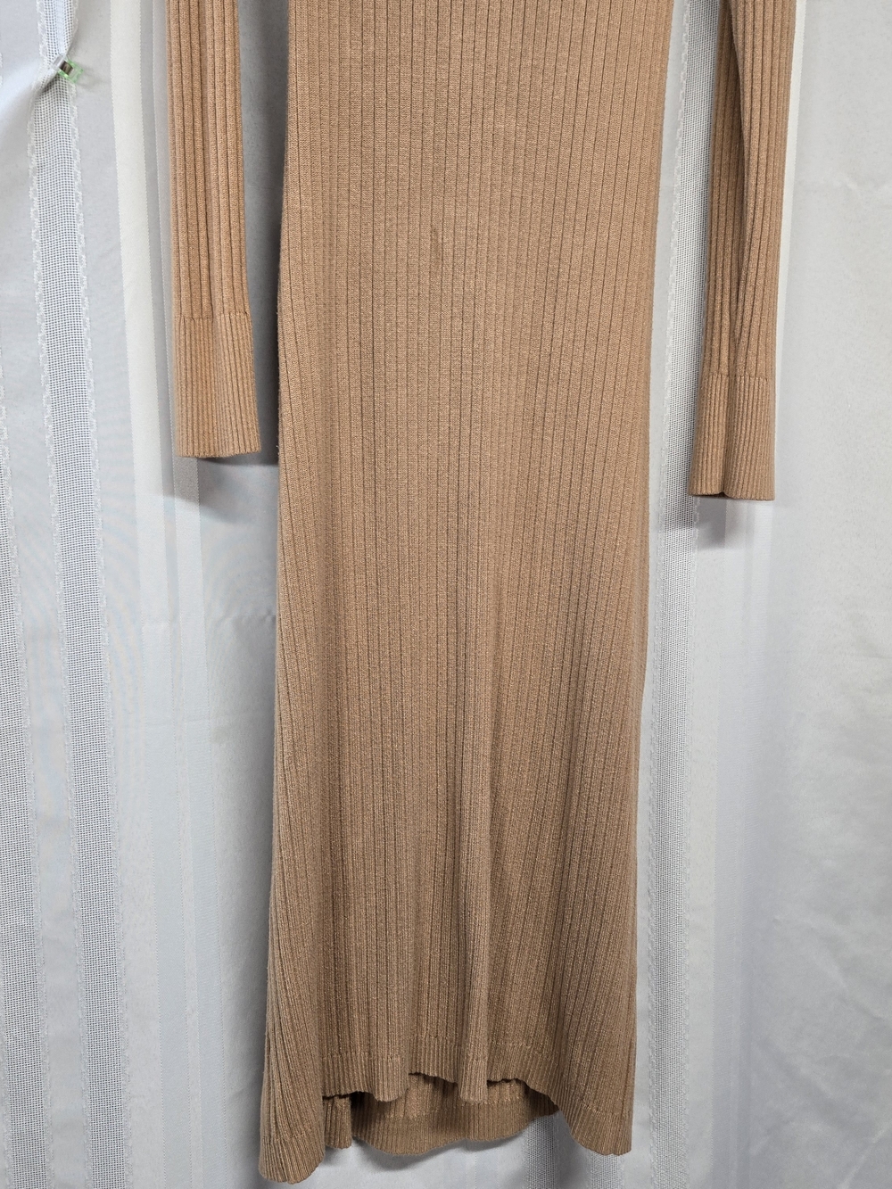SOFIA JEANS BY SOFIA VERGARA  Ribbed Long Sleeve V-Neck Maxi Dress - Tan SIZE L - Picture 3 of 11